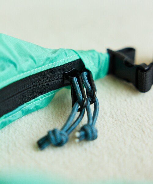 COBMASTER(コブマスター)の「Cobmaster × FREAK'S STORE/コブマスター × フリークスストア 別注 CORDURA BANANA SHOULDER コーデュラ バナナ ショルダーバッグ(ショルダーバッグ・メンズ・ブラック/サックスブルー/パープル/オレンジ/ホワイト・ONE SIZE)」の16枚目の写真