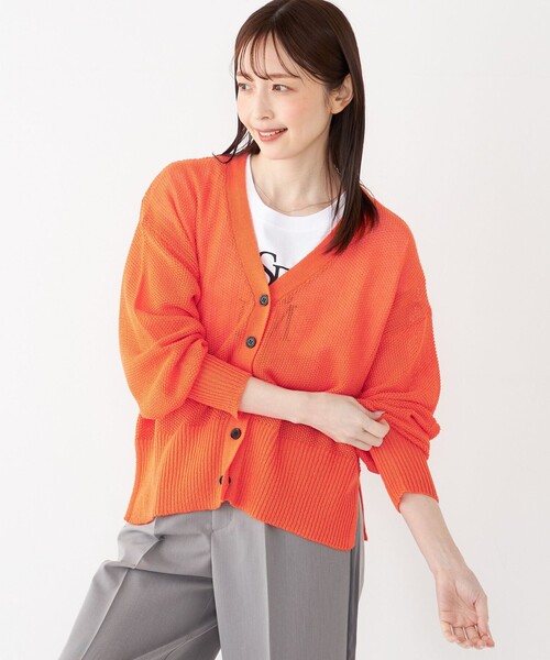 SHIPS Colors(シップス カラーズ)の「SHIPS Colors〈手洗い可能〉:ペーパーライク Vネック カーディガン(カーディガン/ボレロ・レディース・オレンジ/オフホワイト/ブラック・ONE SIZE)」の1枚目の写真