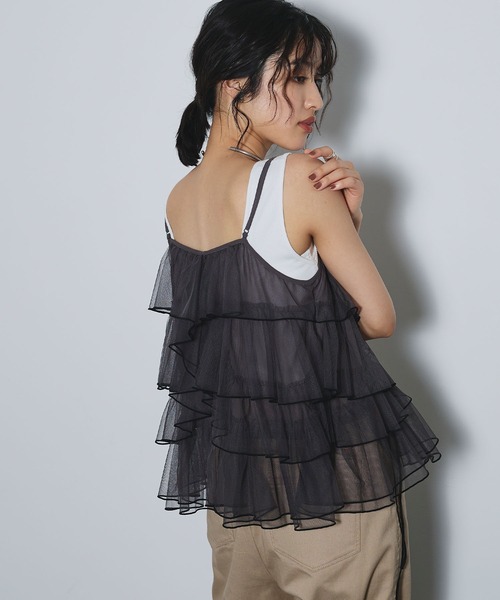 ELLEgirl（エルガール）の「配色メローフリルキャミソールビスチェ【ELLEgirl/エルガール】（キャミソール・レディース・アイボリー/チャコールグレー・FREE）」の13枚目の写真