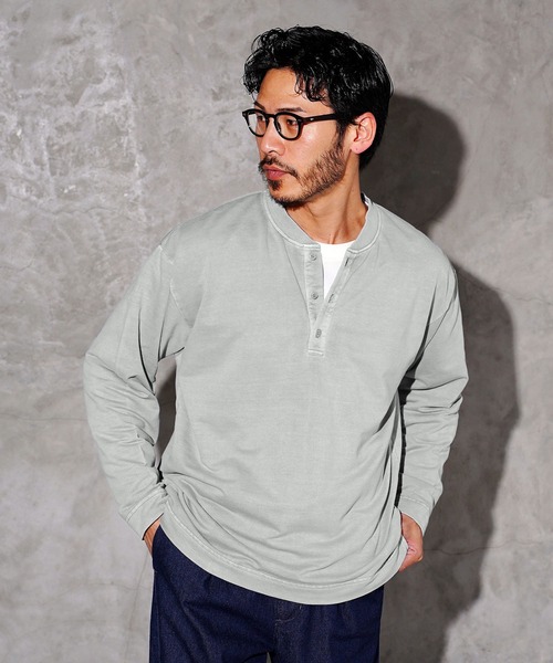 jiggys shop(ジギーズショップ)の「フェード ピグメント染め ヘンリーネック ロンT カットソー(Tシャツ/カットソー・メンズ・ライトブルー/パープル/ライトピンク/ブラック系その他/グレー・X-LARGE/LARGE/MEDIUM)」の2枚目の写真