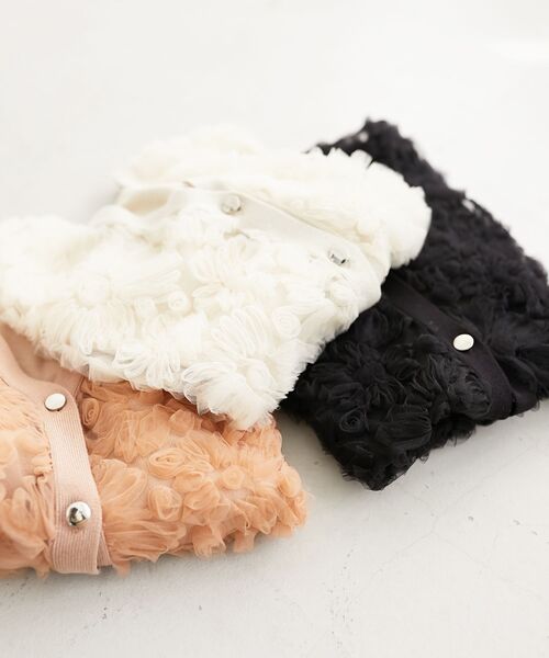 le.coeur blanc(ルクールブラン)の「《大人気!!》チュール刺繍ハーフスリーブカーディガン(カーディガン/ボレロ・レディース・ブラック/アイボリー/ピンクベージュ・38)」の7枚目の写真