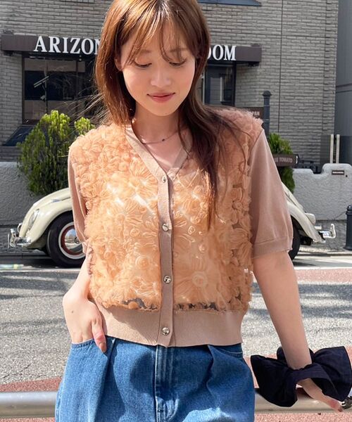 le.coeur blanc(ルクールブラン)の「チュール刺繍ハーフスリーブカーディガン(カーディガン/ボレロ・レディース・ブラック/アイボリー/ピンクベージュ/ベージュ・38)」の11枚目の写真