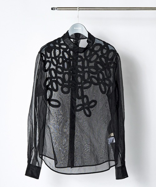 RUMCHE(ラムシェ)の「Embroidery Sheer Tops / エンブロイダリーシアートップス(シャツ/ブラウス・レディース・ブラック/ホワイト・FREE)」の2枚目の写真