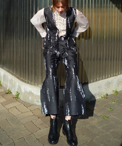 RUMCHE(ラムシェ)の「Embroidery Sheer Tops / エンブロイダリーシアートップス(シャツ/ブラウス・レディース・ブラック/ホワイト・FREE)」の4枚目の写真