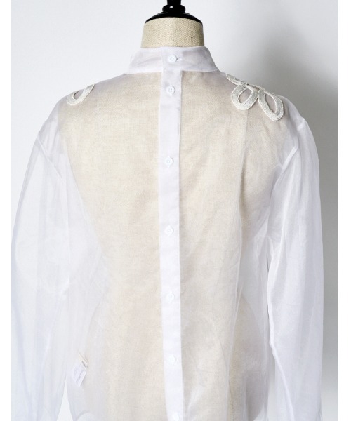 RUMCHE(ラムシェ)の「Embroidery Sheer Tops / エンブロイダリーシアートップス(シャツ/ブラウス・レディース・ブラック/ホワイト・FREE)」の11枚目の写真