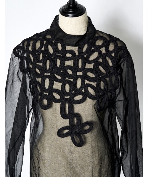 RUMCHE(ラムシェ)の「Embroidery Sheer Tops / エンブロイダリーシアートップス(シャツ/ブラウス・レディース・ブラック/ホワイト・FREE)」の17枚目の写真