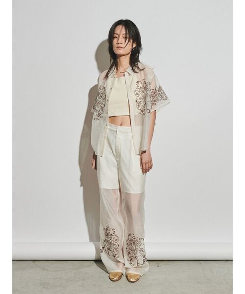 Ungrid(アングリッド)の「【Htage】エンブロイダリーシアータックパンツ(その他パンツ・レディース・ブラック/アイボリー・SMALL/MEDIUM)」の2枚目の写真