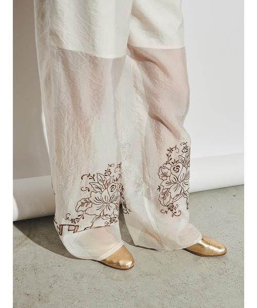 Ungrid(アングリッド)の「【Htage】エンブロイダリーシアータックパンツ(その他パンツ・レディース・ブラック/アイボリー・SMALL/MEDIUM)」の9枚目の写真