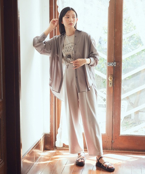 earth music&ecology(アースミュージックアンドエコロジー)の「タックストレートパンツ(その他パンツ・レディース・グレー/ブラック/ベージュ・S/M)」の5枚目の写真