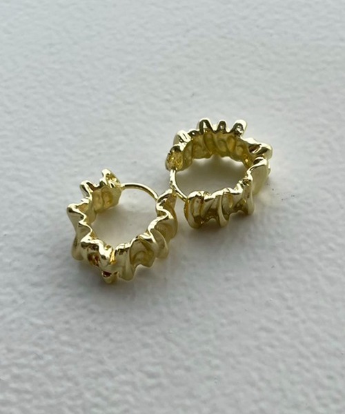 kutir（クティール）の「kutirlune／フリルピアス（ピアス（両耳用）・レディース・シルバー/ゴールド・FREE）」の2枚目の写真