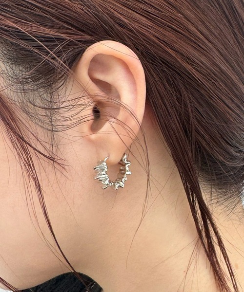 kutir（クティール）の「kutirlune／フリルピアス（ピアス（両耳用）・レディース・シルバー/ゴールド・FREE）」の7枚目の写真