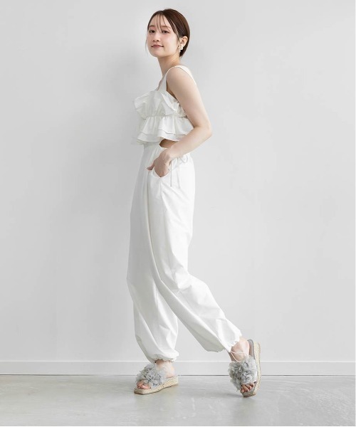 RANDA（ランダ）の「フリルデザインコンビネゾン（サロペット/オーバーオール・レディース・ベージュ/ネイビー/ホワイト・0/1）」の7枚目の写真