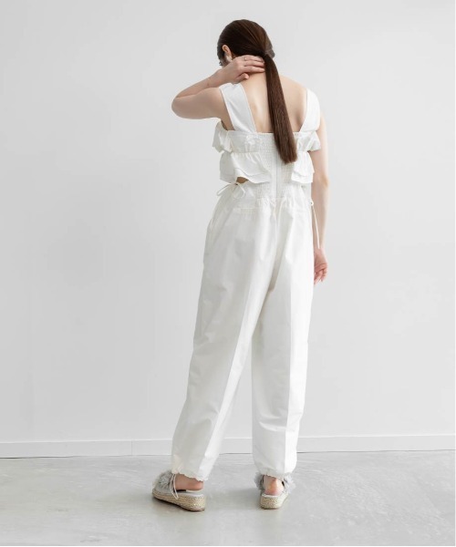 RANDA（ランダ）の「フリルデザインコンビネゾン（サロペット/オーバーオール・レディース・ベージュ/ネイビー/ホワイト・0/1）」の9枚目の写真