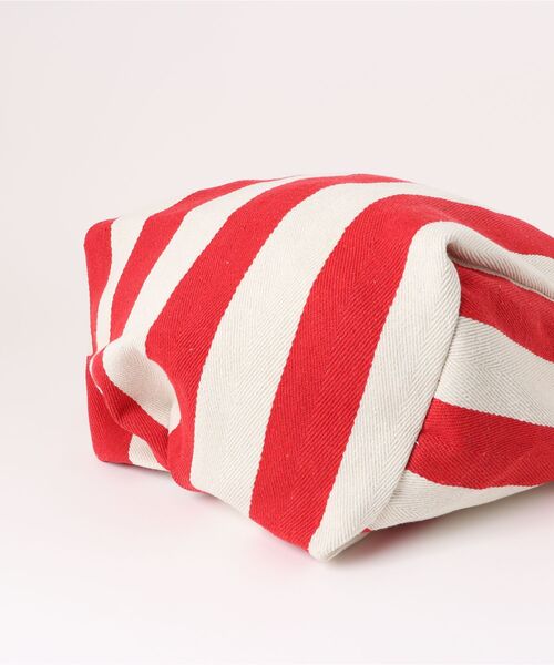 and it_（アンドイット）の「くたっと太縞ヘリンボーントート（トートバッグ・レディース・ブラック/ベージュ/ネイビー/レッド・FREE）」の6枚目の写真