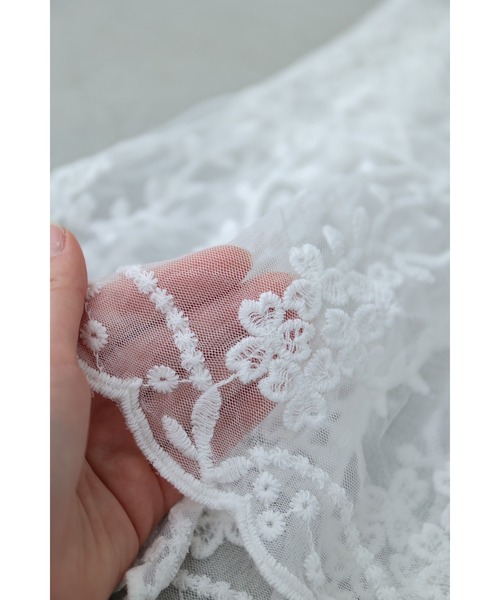 cawaii(カワイイ)の「ふんわり柔らかなシアーベールの刺繍ブラウストップス(シャツ/ブラウス・レディース・ホワイト・FREE)」の14枚目の写真