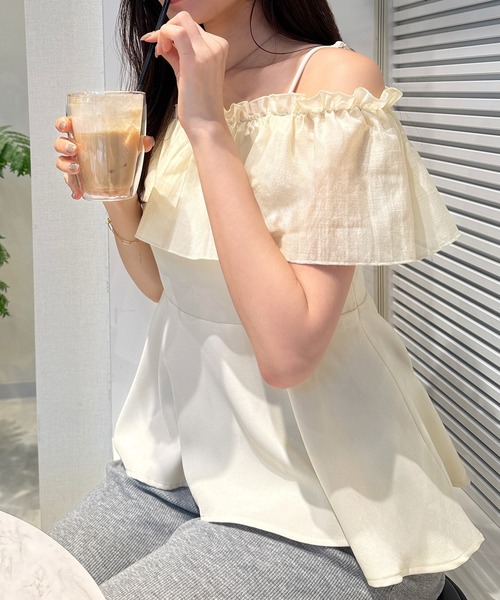 【美品】ミッソ　韓国　フリル袖ペプラム白トップス ファッション セール】フリルペプラムトップス(chiica select) / Tシャツ ロン