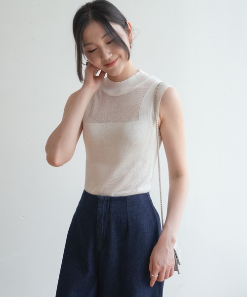 maison de LATIR(メゾンドラティール)の「ハイネックヘルシーな肌見せな夏服。ノースリーブシアーサマーニット(タンクトップ・レディース・グリーン/ブルー/オレンジ/ベージュ/グレー/ブラック/ホワイト/ネイビー/スモークピンク/ライトブラウン・FREE/ONESIZE)」の18枚目の写真