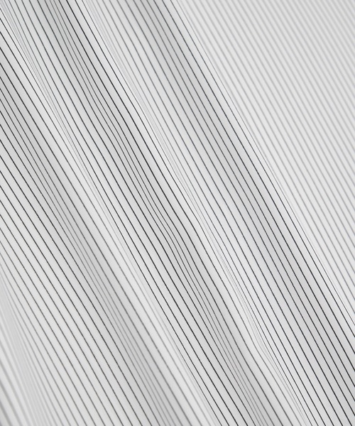 UNITED TOKYO（ユナイテッドトウキョウ）の「月間売上No1シリーズ【WEB限定】DRY RAYON ストライプショートスリーブシャツ　｜ 接触冷感/日本産/防シワ/ウォッシャブル/大人気/速乾/UVカット/オフィスカジュアル/ビジネス/通勤（シャツ/ブラウス・メンズ・サックスブルー/オフホワイト/ベージュ・1/2/3）」の6枚目の写真
