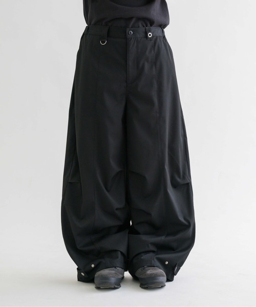 EPNK（イーピーエヌケー）の「【EPNK】Eyelet easy baggy slacks / アイレットイージーバギースラックス（スラックス・メンズ・ブラウン/チャコールグレー/ブラック・SMALL/MEDIUM/LARGE）」の2枚目の写真