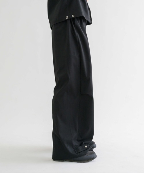 EPNK（イーピーエヌケー）の「【EPNK】Eyelet easy baggy slacks / アイレットイージーバギースラックス（スラックス・メンズ・ブラウン/チャコールグレー/ブラック・SMALL/MEDIUM/LARGE）」の7枚目の写真