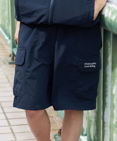 FFEIN(フェイン)の「【FFEIN(フェイン)】ナイロンワイドハーフカーゴショーツ / ショーツ 短パン ドローコード(カーゴパンツ・メンズ・ブラック/チャコール/ネイビー・SMALL/MEDIUM/LARGE)」の9枚目の写真