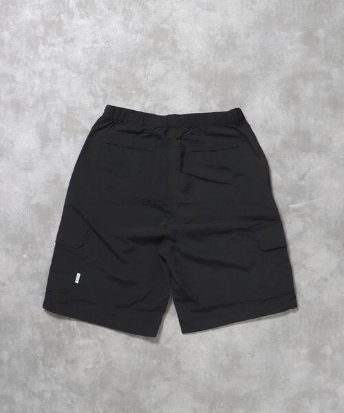 FFEIN(フェイン)の「【FFEIN(フェイン)】ナイロンワイドハーフカーゴショーツ / ショーツ 短パン ドローコード(カーゴパンツ・メンズ・ブラック/チャコール/ネイビー・SMALL/MEDIUM/LARGE)」の14枚目の写真