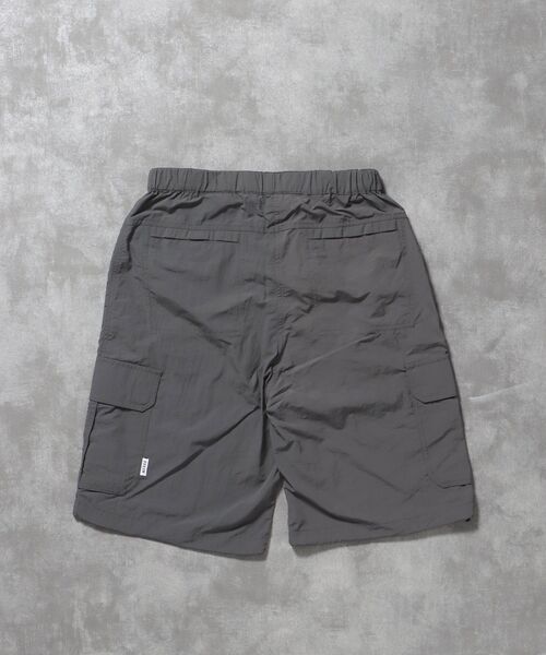 FFEIN(フェイン)の「【FFEIN(フェイン)】ナイロンワイドハーフカーゴショーツ / ショーツ 短パン ドローコード(カーゴパンツ・メンズ・ブラック/チャコール/ネイビー・SMALL/MEDIUM/LARGE)」の17枚目の写真