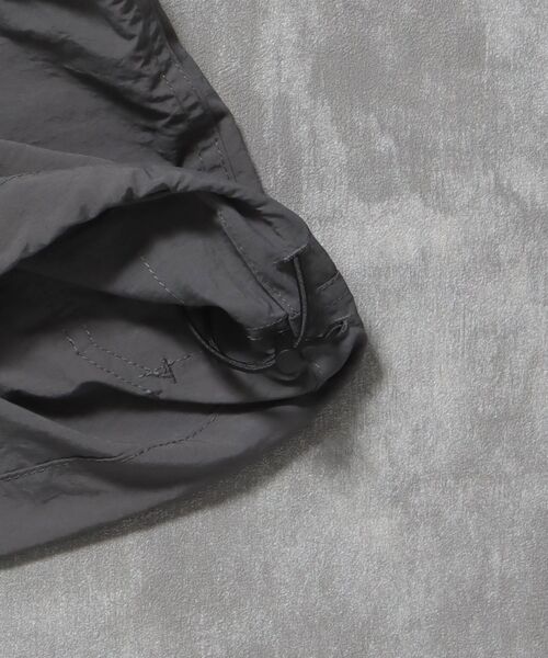 FFEIN(フェイン)の「【FFEIN(フェイン)】ナイロンワイドハーフカーゴショーツ / ショーツ 短パン ドローコード(カーゴパンツ・メンズ・ブラック/チャコール/ネイビー・SMALL/MEDIUM/LARGE)」の19枚目の写真