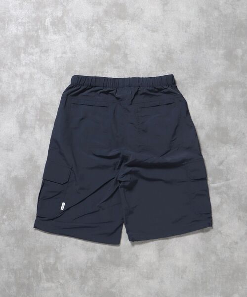 FFEIN(フェイン)の「【FFEIN(フェイン)】ナイロンワイドハーフカーゴショーツ / ショーツ 短パン ドローコード(カーゴパンツ・メンズ・ブラック/チャコール/ネイビー・SMALL/MEDIUM/LARGE)」の21枚目の写真