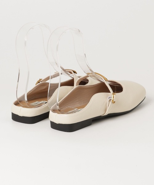 Lunea（ルネア）の「スクエアストラップフラットミュール（パンプス・レディース・ホワイト/ブラウン・24.5/24/23.5/23/22.5/25）」の6枚目の写真