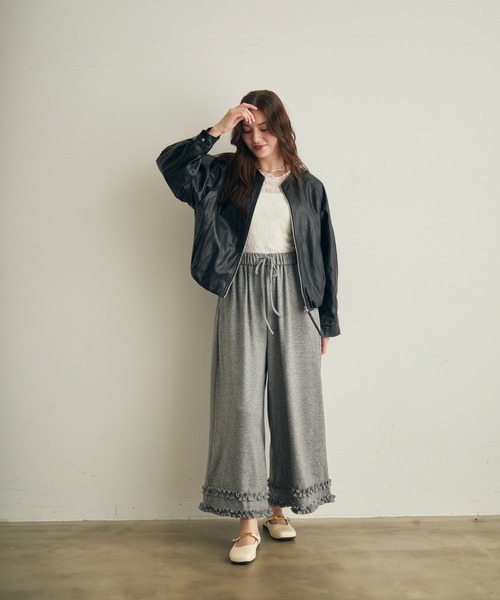 Lunea（ルネア）の「スクエアストラップフラットミュール（パンプス・レディース・ホワイト/ブラウン・24.5/24/23.5/23/22.5/25）」の13枚目の写真