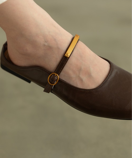 Lunea（ルネア）の「スクエアストラップフラットミュール（パンプス・レディース・ホワイト/ブラウン・24.5/24/23.5/23/22.5/25）」の8枚目の写真