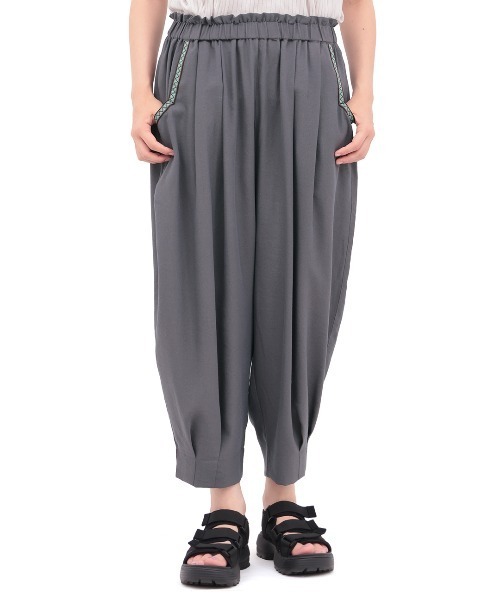 チチカカ(チチカカ)の「エッグタックパンツ(その他パンツ・レディース・オレンジ/ベージュ/ブラック/チャコールグレー・MEDIUM/LARGE)」の12枚目の写真