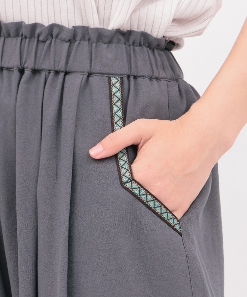 チチカカ(チチカカ)の「エッグタックパンツ(その他パンツ・レディース・オレンジ/ベージュ/ブラック/チャコールグレー・MEDIUM/LARGE)」の20枚目の写真