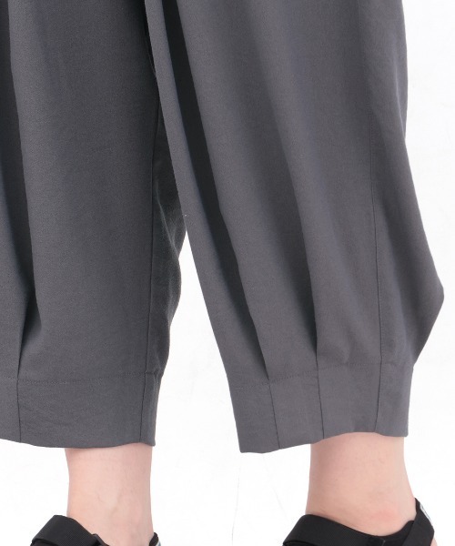 チチカカ(チチカカ)の「エッグタックパンツ(その他パンツ・レディース・オレンジ/ベージュ/ブラック/チャコールグレー・MEDIUM/LARGE)」の21枚目の写真