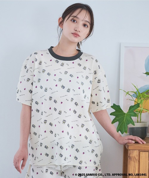 sanrio（サンリオ）の「FTL×サンリオキャラクターズ半袖ルームウェア / ワンマイルウェア / パジャマセット ルームセット セットアップ 上下2点セット / リンクコーデ / ギフト プレゼント（ルームウェア/パジャマ・レディース・サックスブルー/ブラック/グリーン/レッド・M/L）」の2枚目の写真