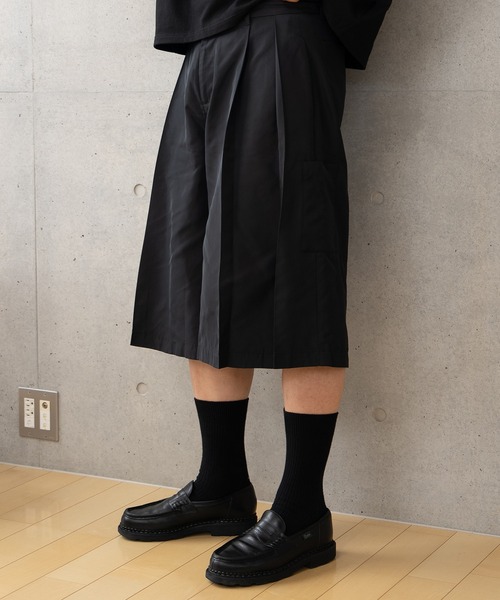 Nanmo.（ナンモ）の「Tack Wide Shorts/タックワイドショーツ（その他パンツ・メンズ・ブラック/ベージュ・LARGE/MEDIUM/SMALL）」の3枚目の写真