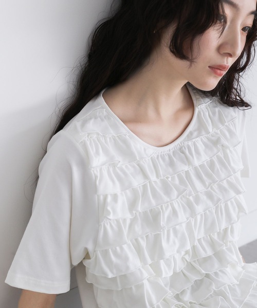 somari imagination（ソマリ イマジネーション）の「フリルカットソー（Tシャツ/カットソー・レディース・オフホワイト/ブラック・2/1）」の2枚目の写真