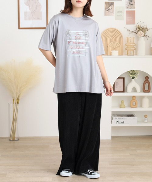 BRODIAEA(ブローディア)の「BRODIAEA かすれプリント半袖Tシャツ(Tシャツ/カットソー・レディース・ブラック/オフホワイト/ライトグリーン/シルバーグレー・40)」の7枚目の写真