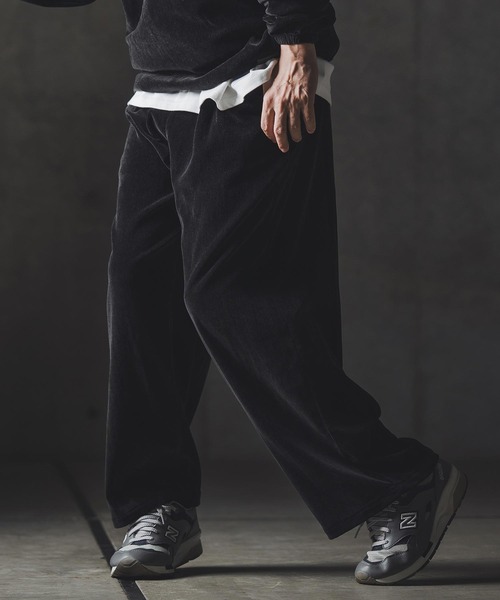 GLIMCLAP(グリムクラップ)の「mp13873-Velour fabric wide-leg trousers ベロアパンツ(その他パンツ・メンズ・チャコール/ブラック・S/M/L)」の1枚目の写真