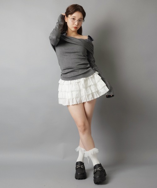 SPINNS(スピンズ)の「フリルミニスカート/カットレース/インナーパンツ付き(スカート・レディース・ホワイト・ONESIZE)」の9枚目の写真