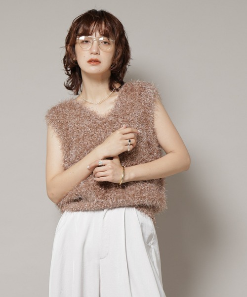 NANO universe(ナノユニバース)の「シャギーラメベスト(ベスト・レディース・ライトグレー/モカ・FREE)」の3枚目の写真