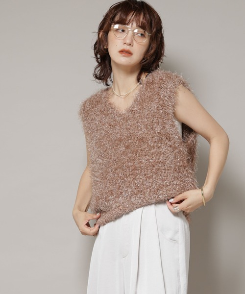 NANO universe(ナノユニバース)の「シャギーラメベスト(ベスト・レディース・ライトグレー/モカ・FREE)」の5枚目の写真