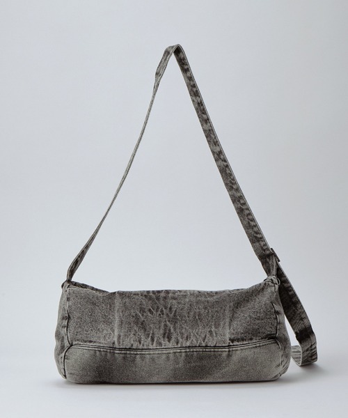 Alfred Alex（アルフレッドアレックス）の「【Alfred Alex】ヴィンテージ加工ウォッシュドデニムボストンショルダーバック（ボストンバッグ・メンズ・インディゴブルー/ブラック・FREE）」の7枚目の写真