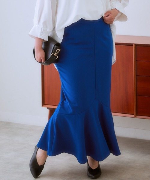 SMILE LAND（スマイルランド）の「＜大きいサイズ＞ よく伸びるやわらかマーメイドスカート（ゆったりヒップ）（スカート・レディース・ロイヤルブルー/ブラック/ブラウン系/チャコールグレー・L/5L/4L/3L/LL）」の4枚目の写真