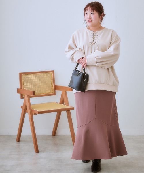 SMILE LAND（スマイルランド）の「＜大きいサイズ＞ よく伸びるやわらかマーメイドスカート（ゆったりヒップ）（スカート・レディース・ロイヤルブルー/ブラック/ブラウン系/チャコールグレー・L/5L/4L/3L/LL）」の11枚目の写真