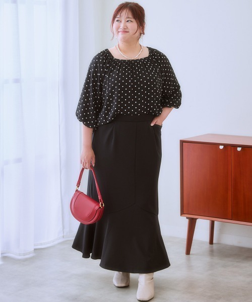 SMILE LAND（スマイルランド）の「＜大きいサイズ＞ よく伸びるやわらかマーメイドスカート（ゆったりヒップ）（スカート・レディース・ロイヤルブルー/ブラック/ブラウン系/チャコールグレー・L/5L/4L/3L/LL）」の17枚目の写真