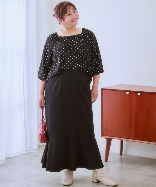 SMILE LAND（スマイルランド）の「＜大きいサイズ＞ よく伸びるやわらかマーメイドスカート（ゆったりヒップ）（スカート・レディース・ロイヤルブルー/ブラック/ブラウン系/チャコールグレー・L/5L/4L/3L/LL）」の18枚目の写真