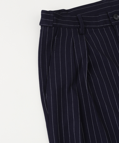 JOINT WORKS（ジョイントワークス）の「ワイドタック ストライプ トラウザーズ / Wide Tuck Stripe Trousers（その他パンツ・メンズ・ネイビー/チャコールグレー・MEDIUM/LARGE/SMALL）」の13枚目の写真