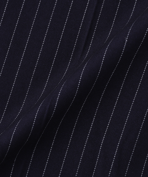 JOINT WORKS（ジョイントワークス）の「ワイドタック ストライプ トラウザーズ / Wide Tuck Stripe Trousers（その他パンツ・メンズ・ネイビー/チャコールグレー・MEDIUM/LARGE/SMALL）」の16枚目の写真